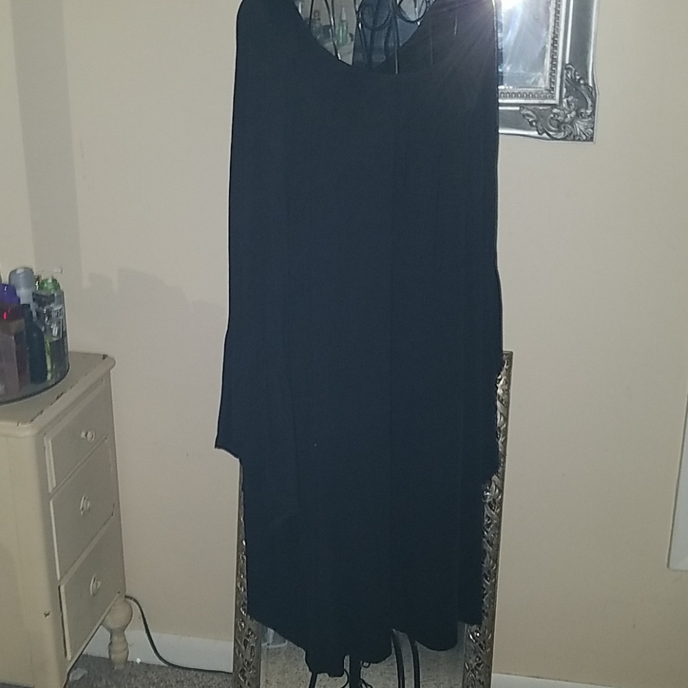 MOA DRESS